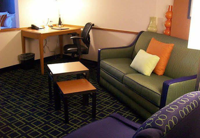 Fairfield Inn And Suites By Marriott Strasburg Shenandoah Valley Extérieur photo